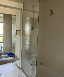 Bidarten alokairuan dagoen 2 pertsonentzako bainugela duen Bounty apartamentua