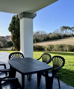 Bidarten 4 pertsonentzako Tuamotu-n terraza eta ikuspegia duen apartamentua alokatzeko