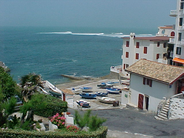 Your vacation at the port of Guethary