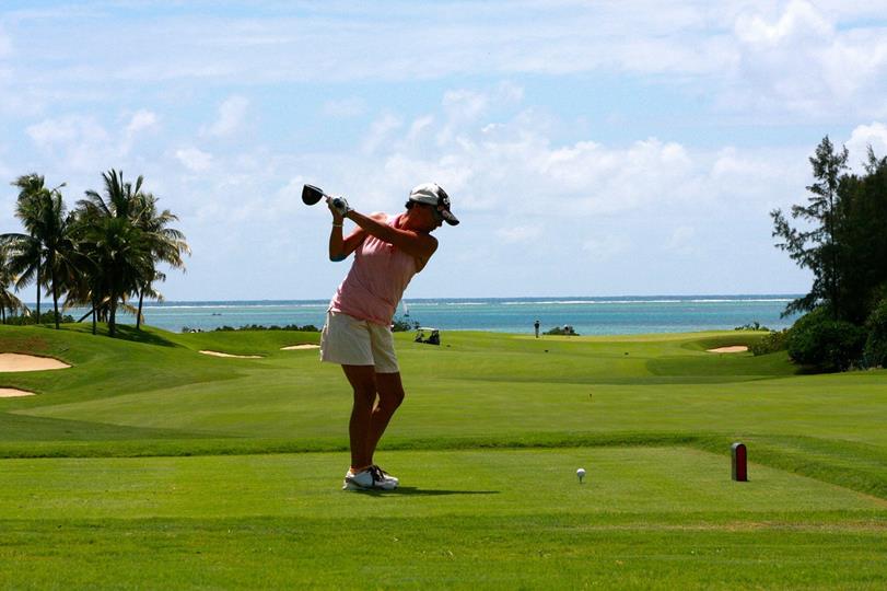 GOLF STAY AT OYAM CAMPING