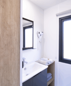 Mobile Home Luxury Andia Bathroom Oyam Bidart